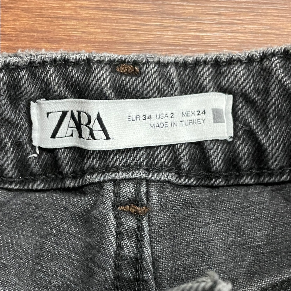 Zara Charcoal Mom Jeans - Picture 2 of 8